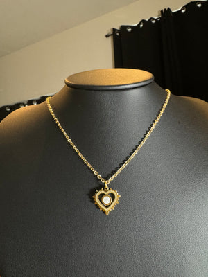 
                  
                    Lovers Shell Heart Necklace
                  
                